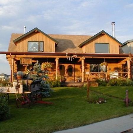 Idle Spurs Log Cabin Bed & Breakfast Black Diamond Εξωτερικό φωτογραφία