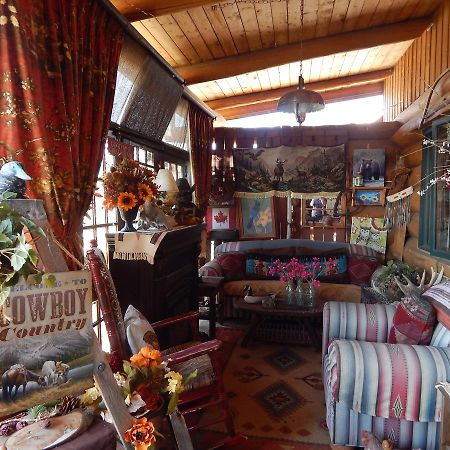 Idle Spurs Log Cabin Bed & Breakfast Black Diamond Εξωτερικό φωτογραφία