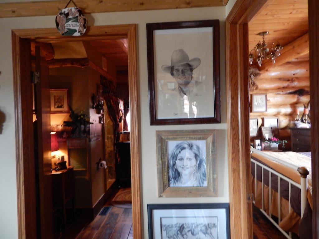 Idle Spurs Log Cabin Bed & Breakfast Black Diamond Εξωτερικό φωτογραφία