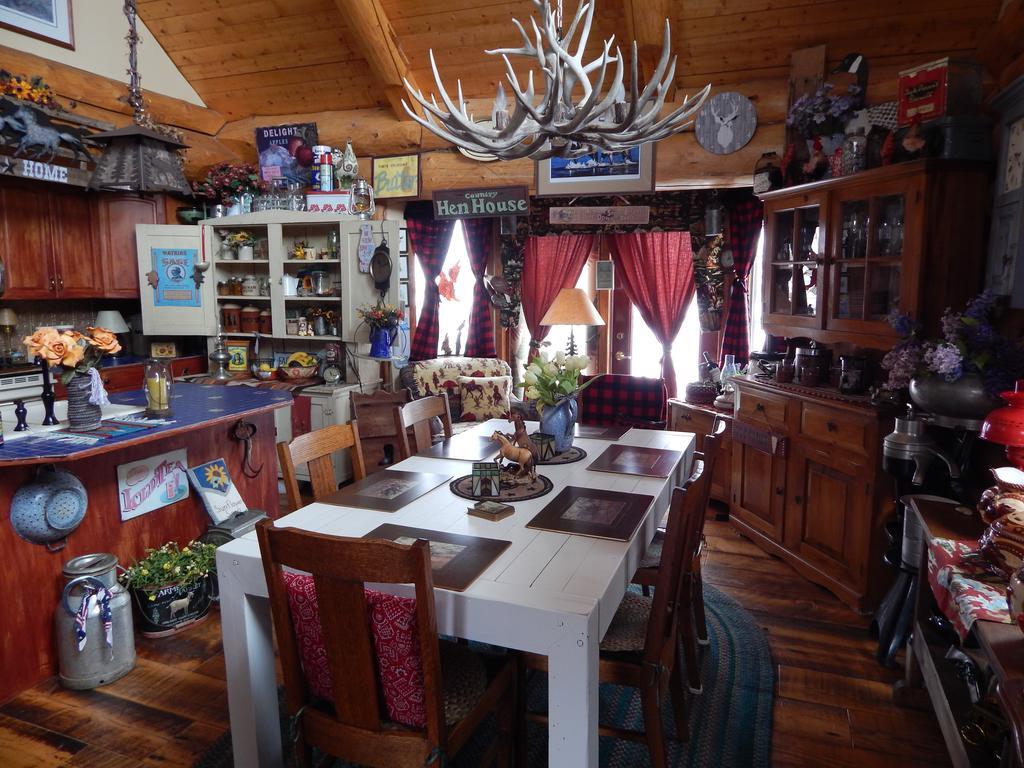 Idle Spurs Log Cabin Bed & Breakfast Black Diamond Εξωτερικό φωτογραφία