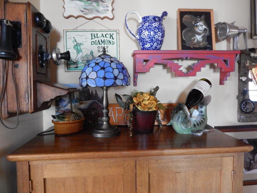 Idle Spurs Log Cabin Bed & Breakfast Black Diamond Εξωτερικό φωτογραφία