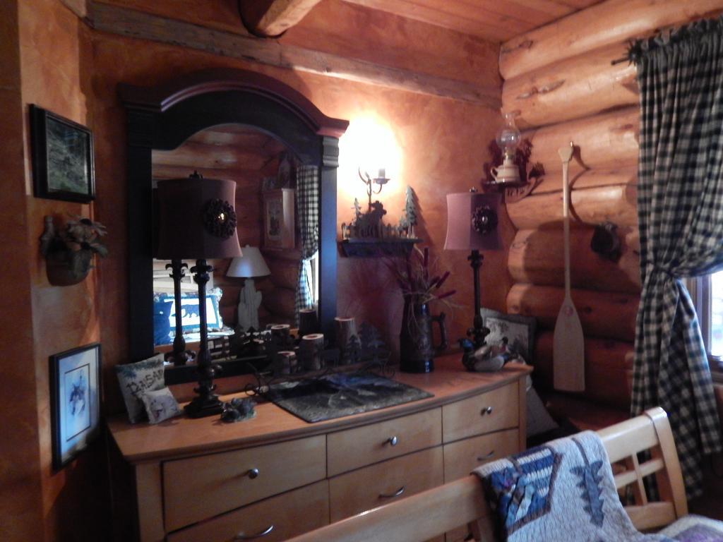 Idle Spurs Log Cabin Bed & Breakfast Black Diamond Εξωτερικό φωτογραφία